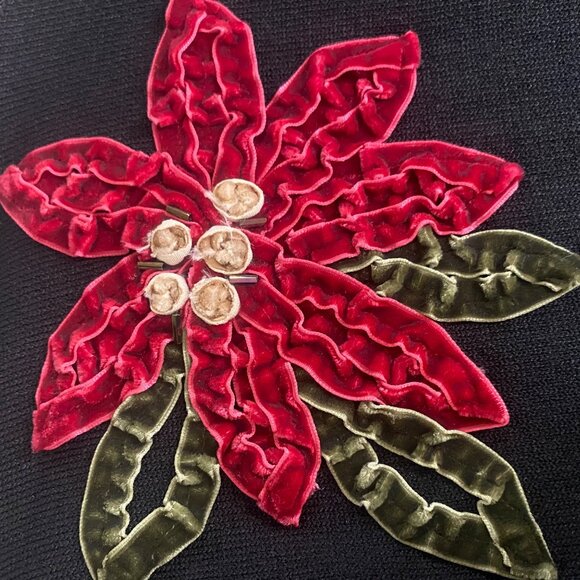 Northern Isles Holiday 2004 Cardigan Womens Size M Black Red Poinsettia Applique - Picture 5 of 11